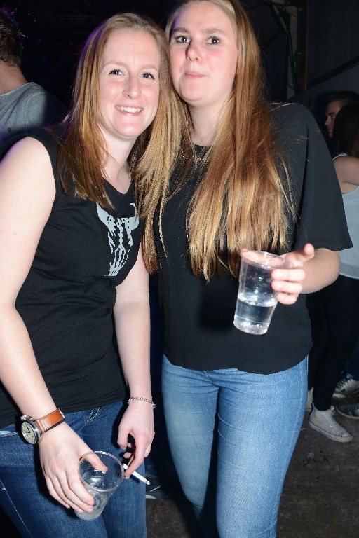 ../Images/Feest zonder naam 2015 350.jpg